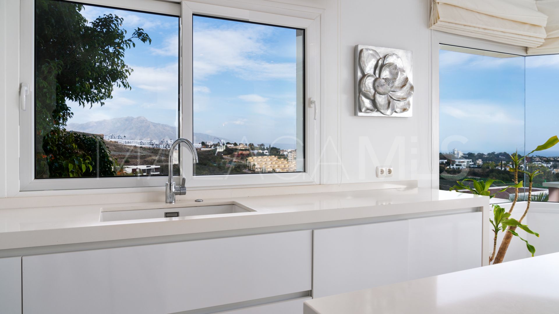 Villa for sale in Benahavis Centro
