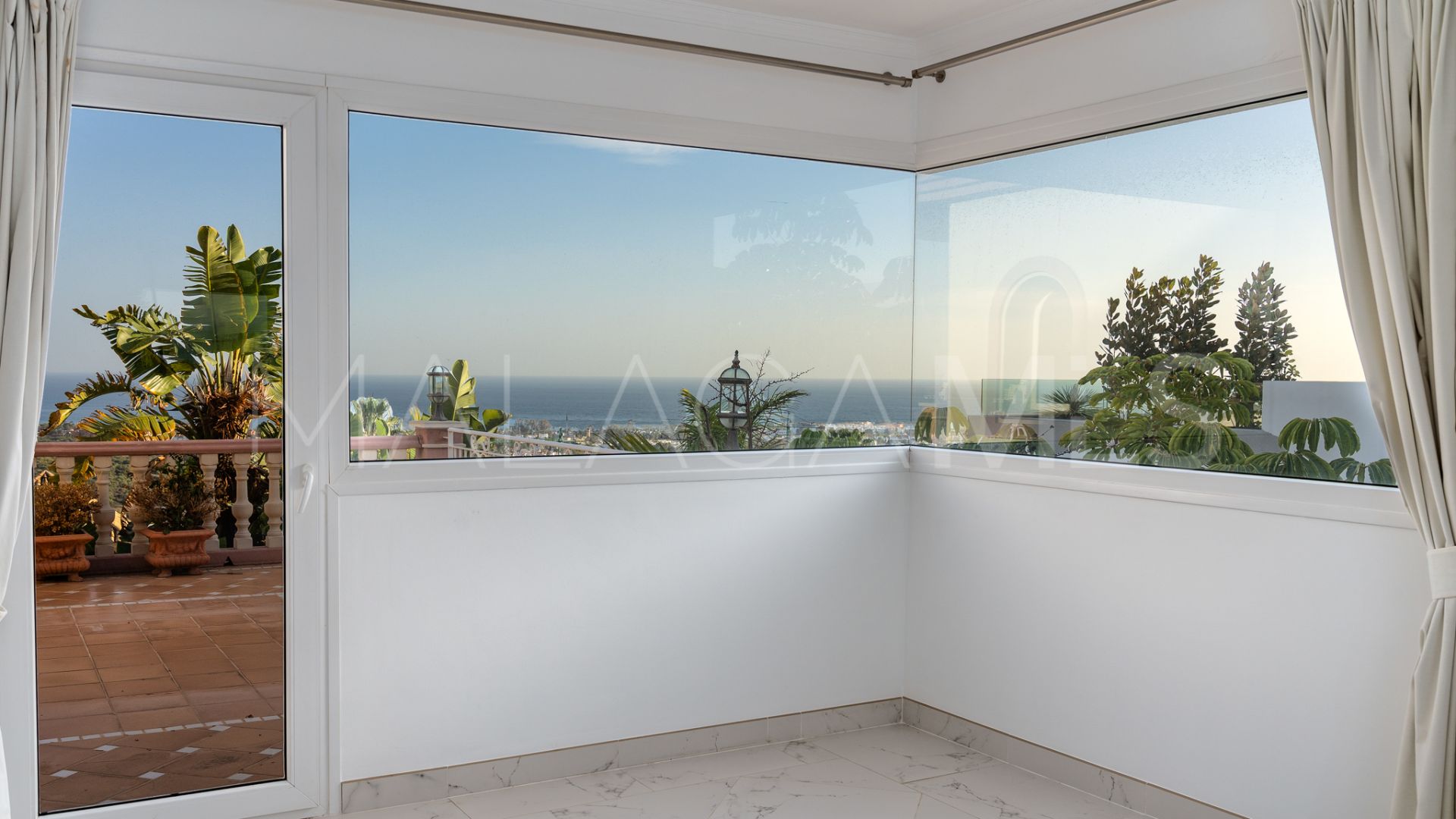 Villa for sale in Benahavis Centro