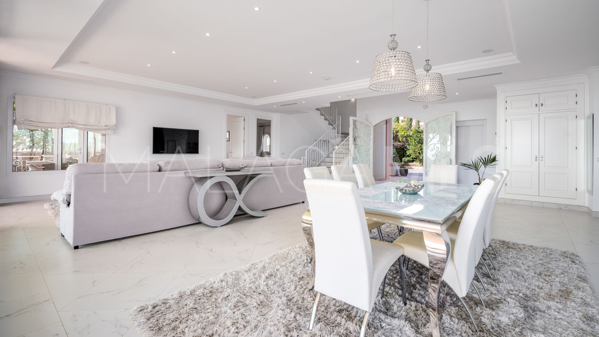 Villa for sale in Benahavis Centro