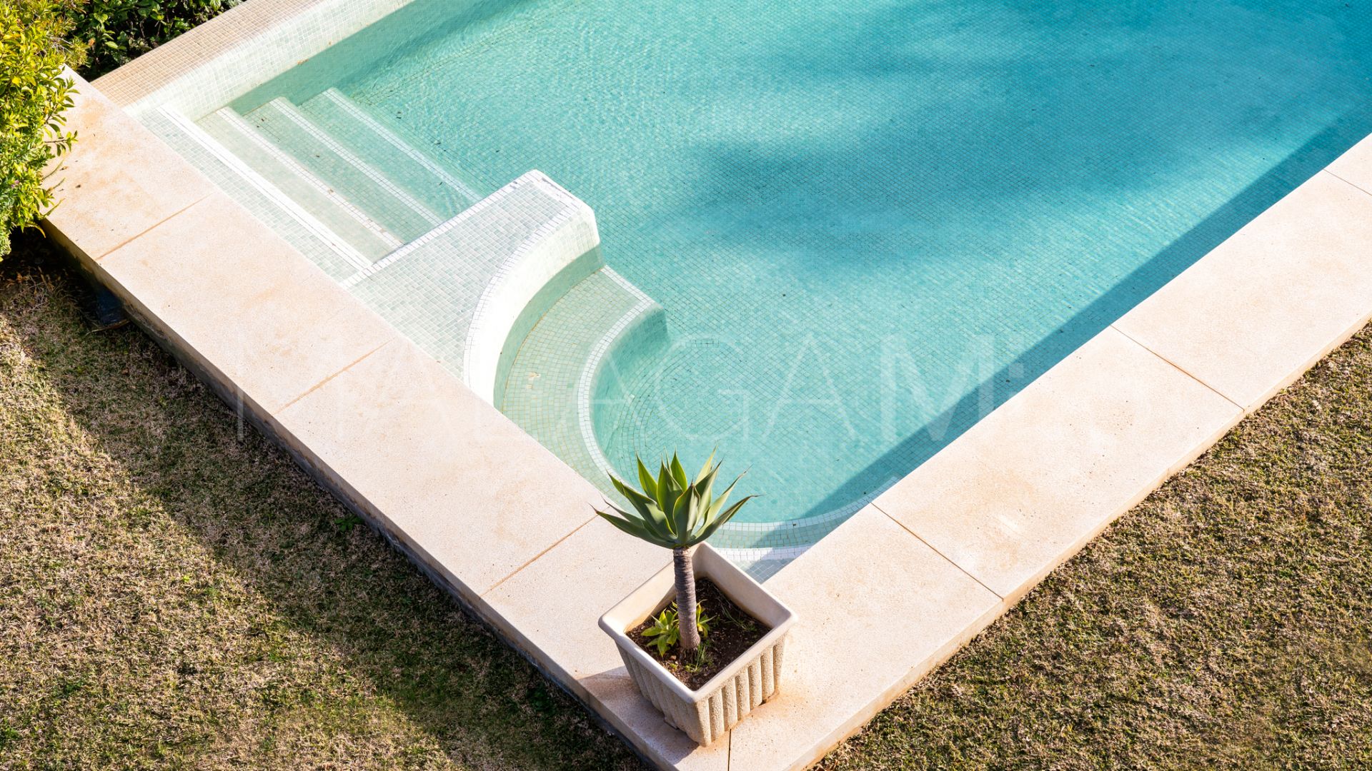 Villa for sale in Benahavis Centro
