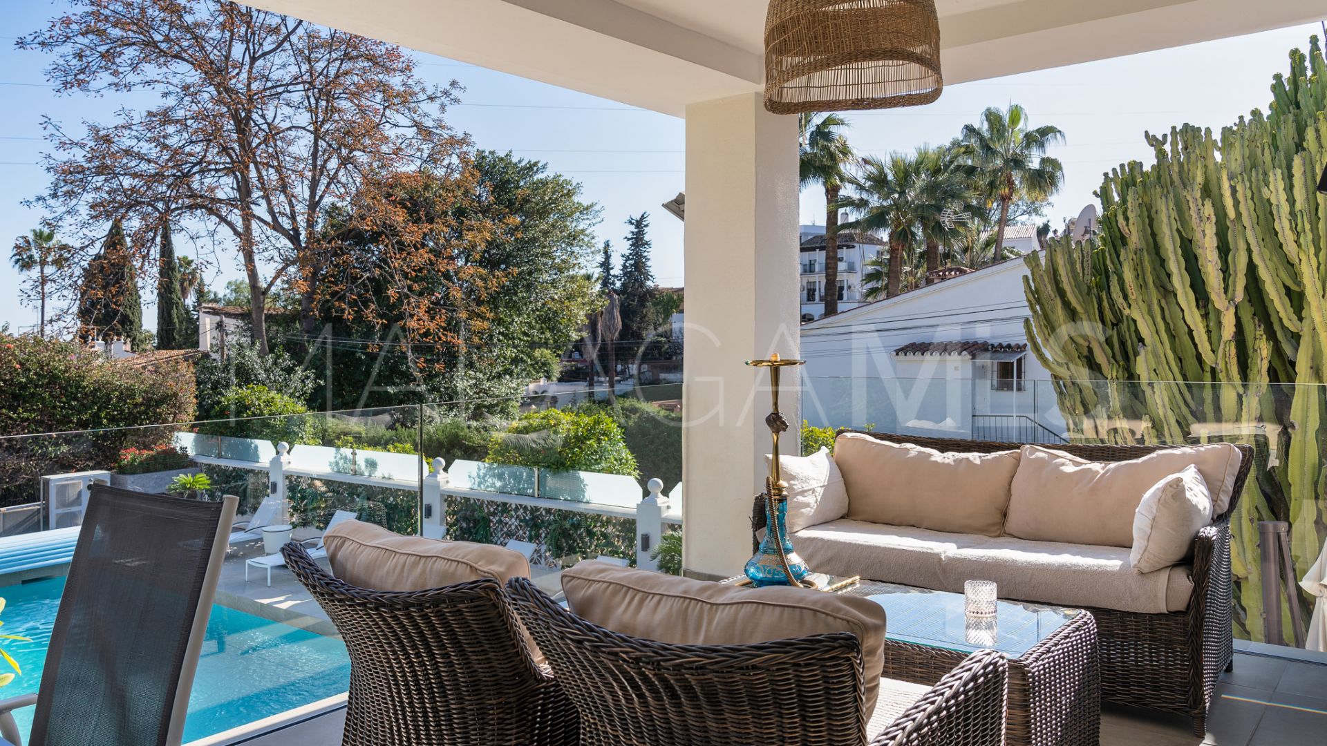 Villa for sale in Nueva Andalucia