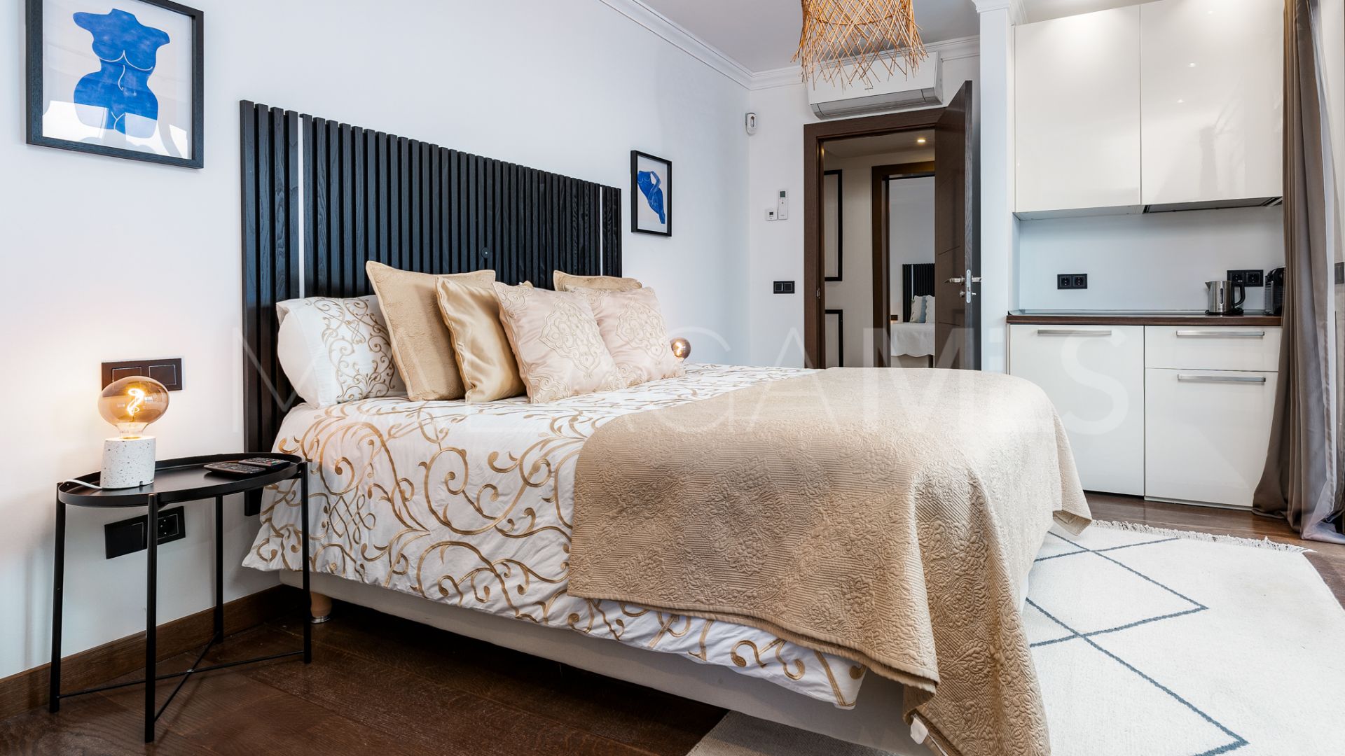 Villa for sale in Nueva Andalucia