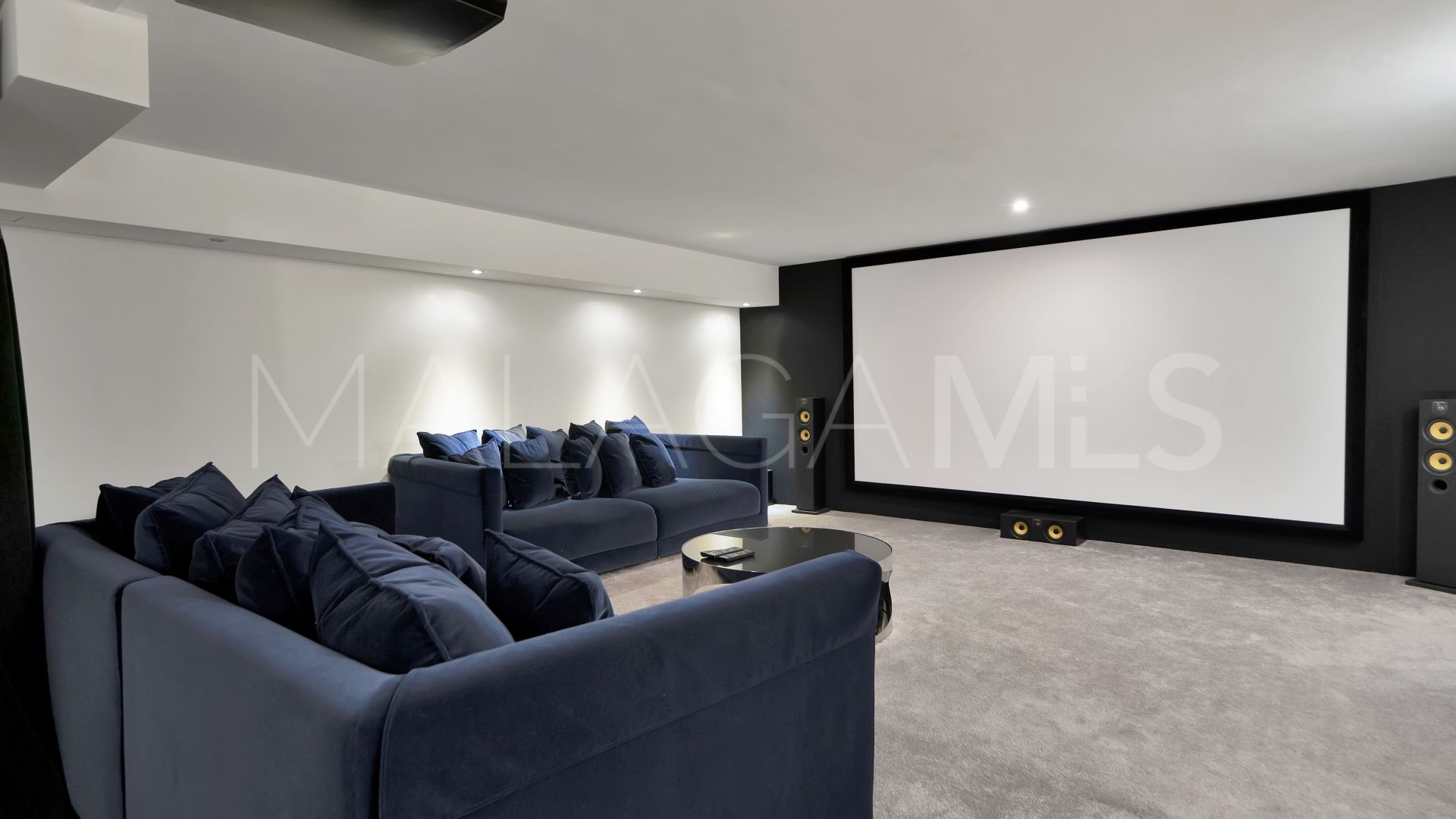 7 bedrooms villa in Marbella - Puerto Banus for sale