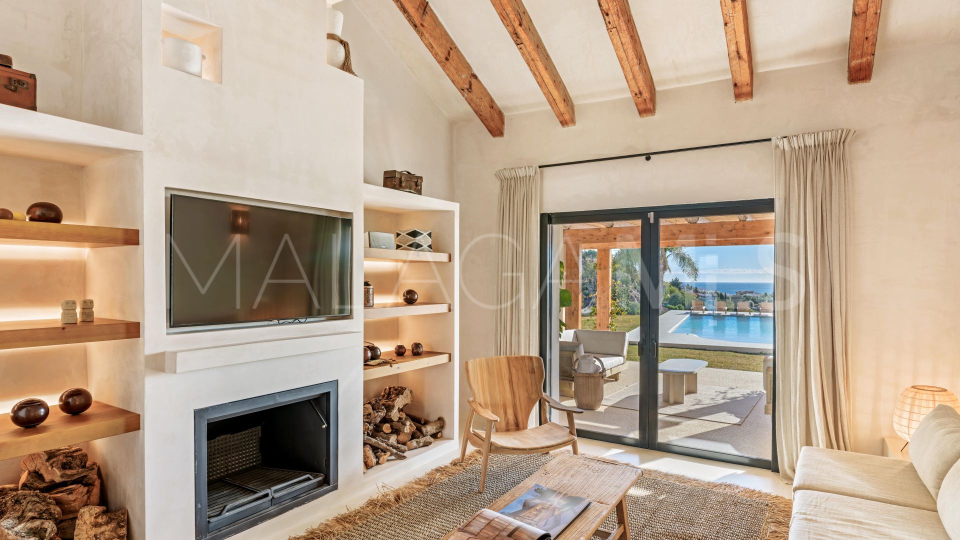 6 bedrooms Altos de Estepona villa for sale