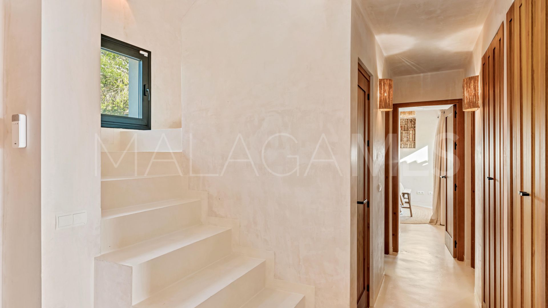 6 bedrooms Altos de Estepona villa for sale