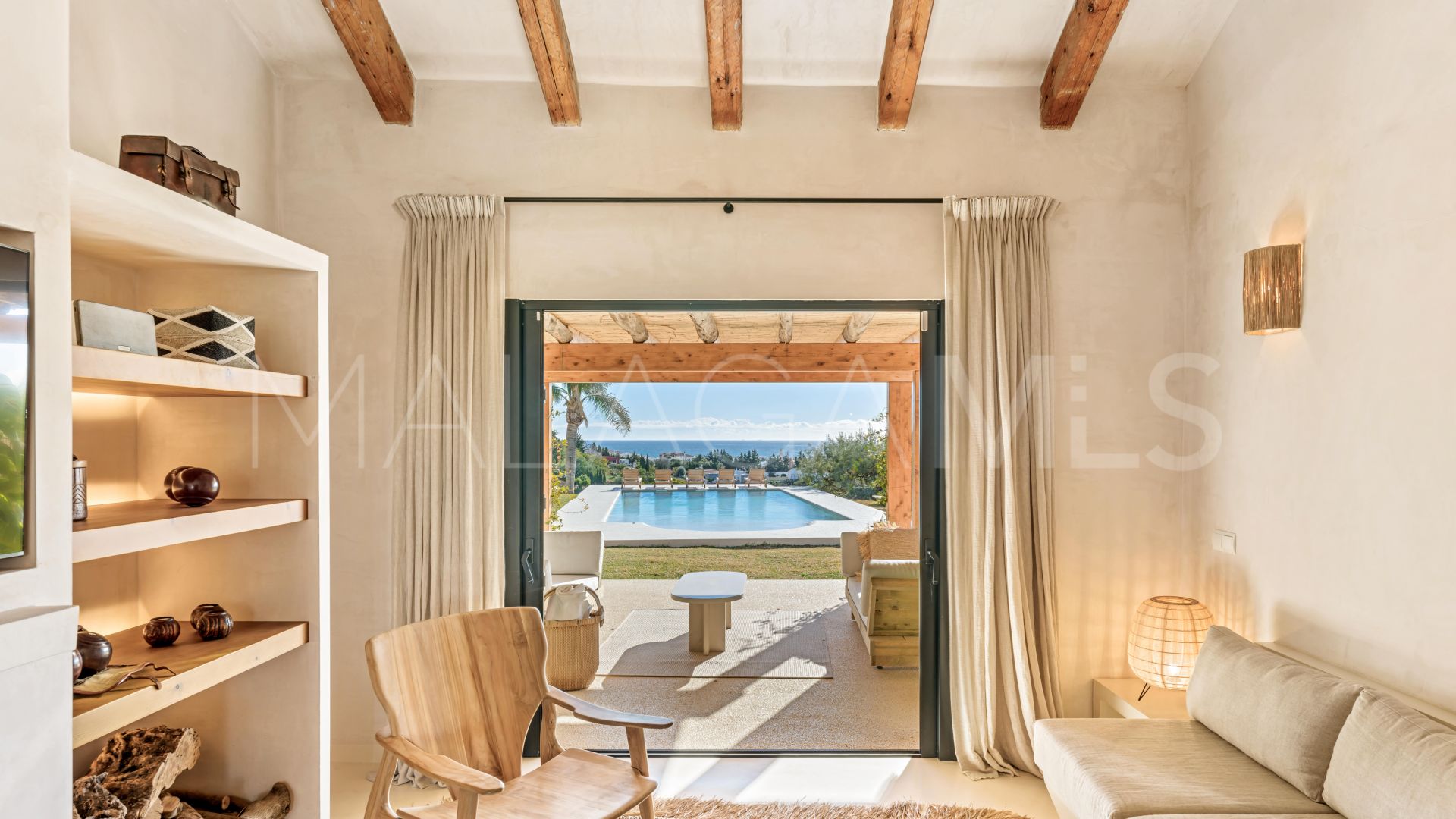 6 bedrooms Altos de Estepona villa for sale