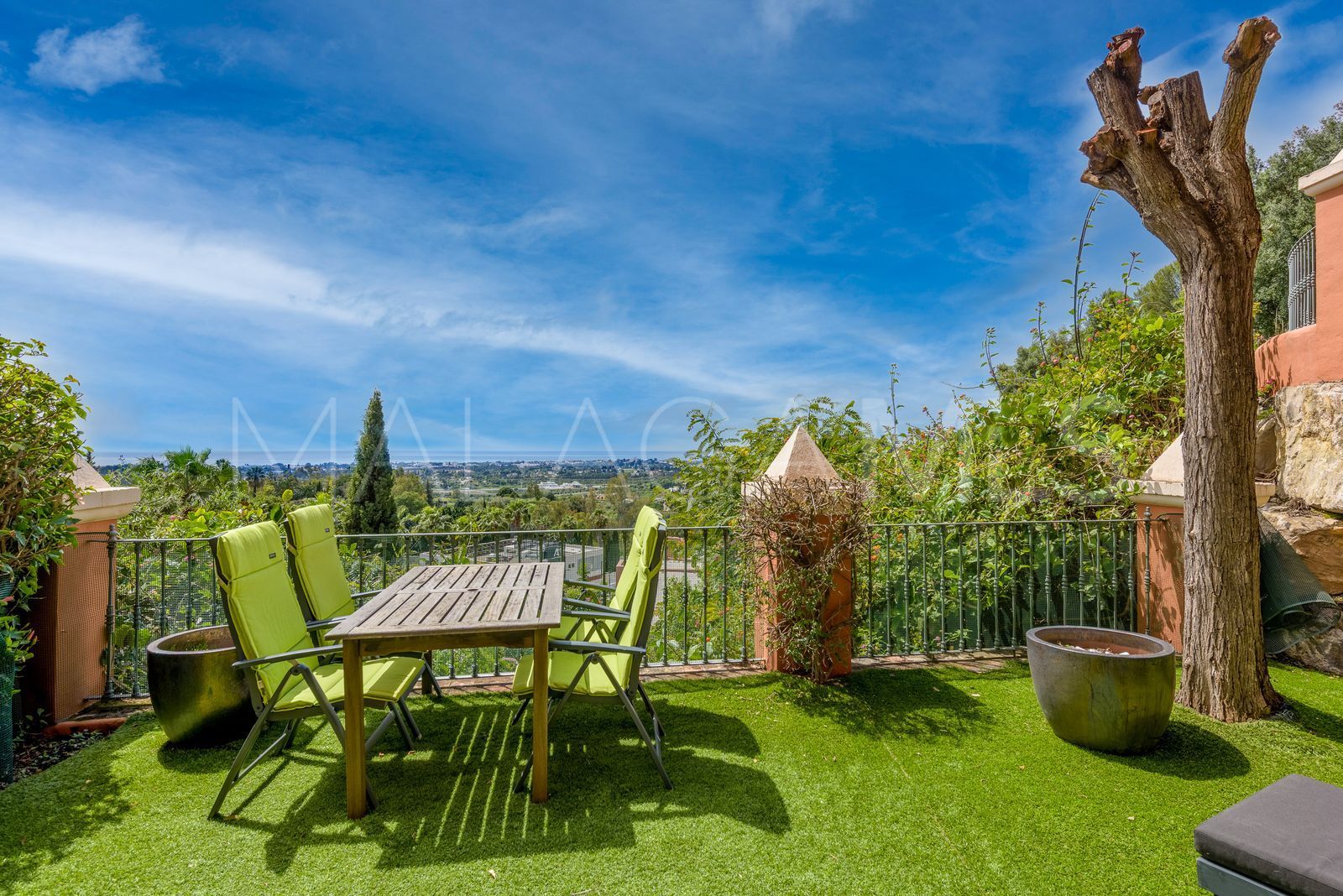 Erdgeschosswohnung for sale in Benahavis