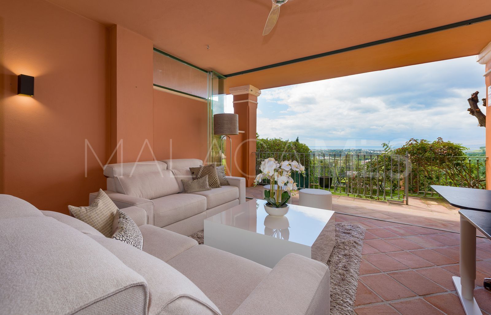 Erdgeschosswohnung for sale in Benahavis