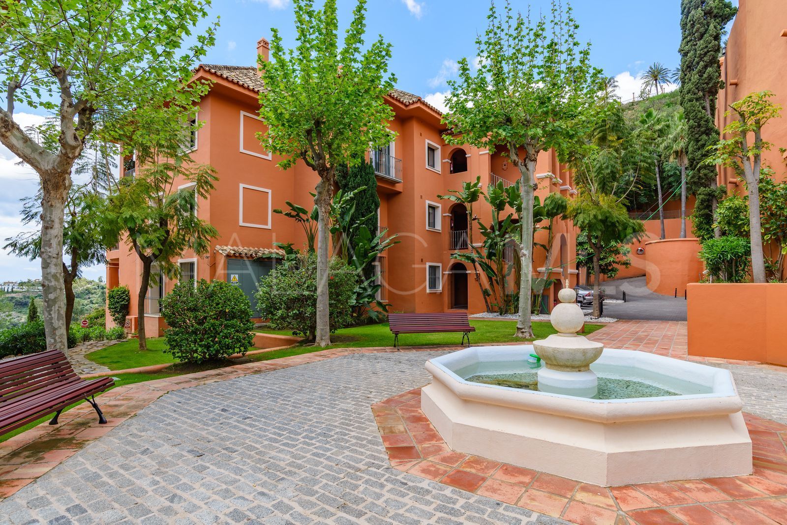 Erdgeschosswohnung for sale in Benahavis