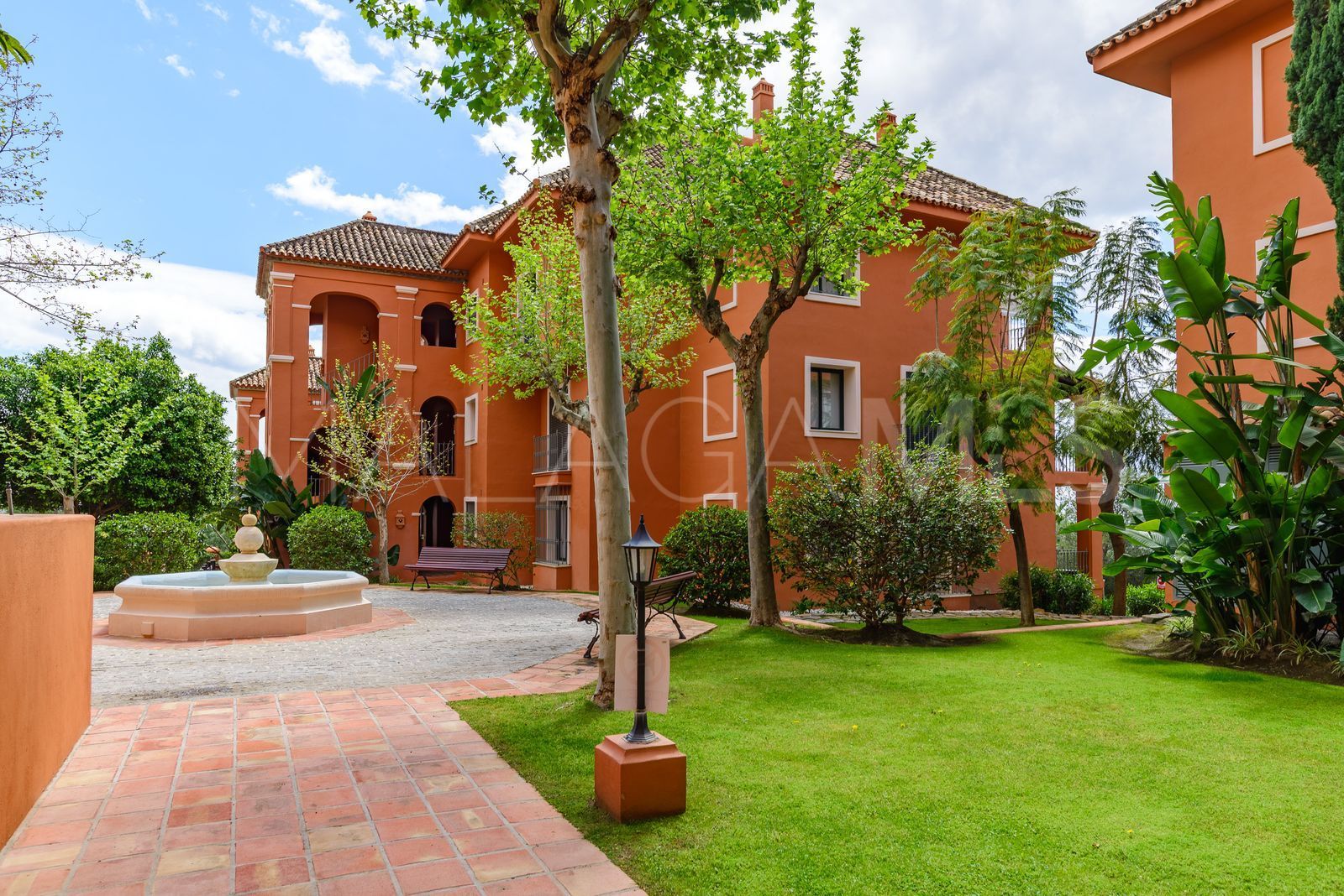 Erdgeschosswohnung for sale in Benahavis