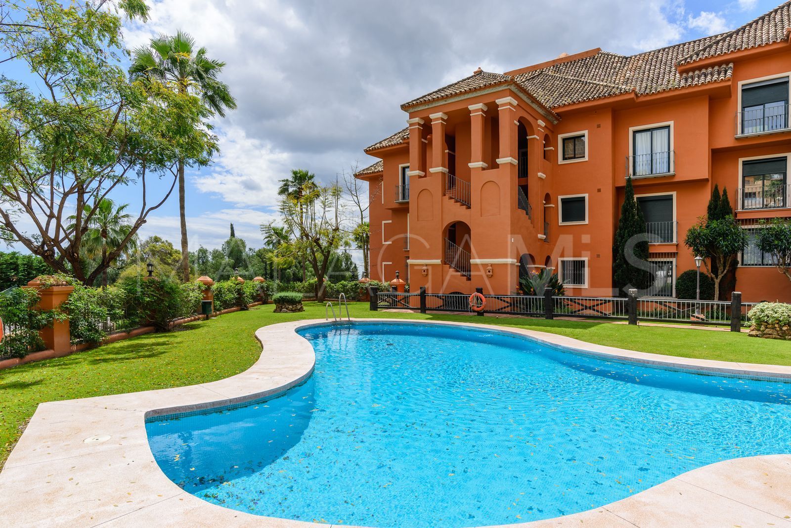 Erdgeschosswohnung for sale in Benahavis