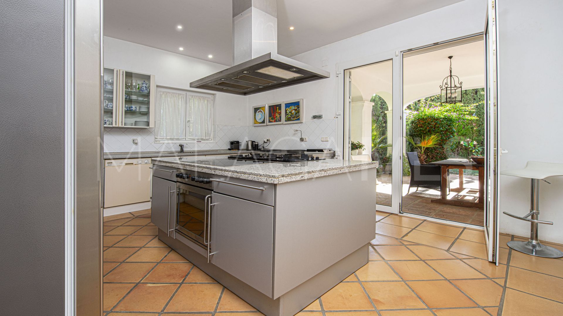 Villa with 3 bedrooms for sale in Guadalmina Baja