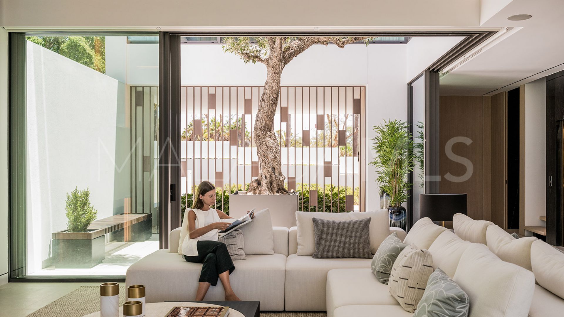 Villa jumelée for sale in Golden Mile