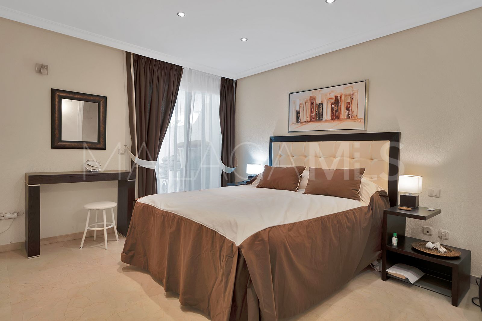 Apartamento for sale in New Golden Mile with 2 bedrooms