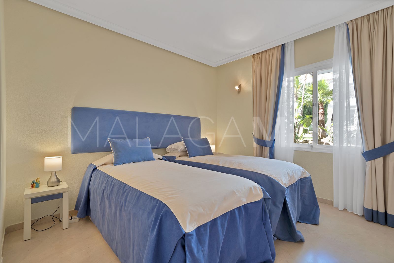 Apartamento for sale in New Golden Mile with 2 bedrooms