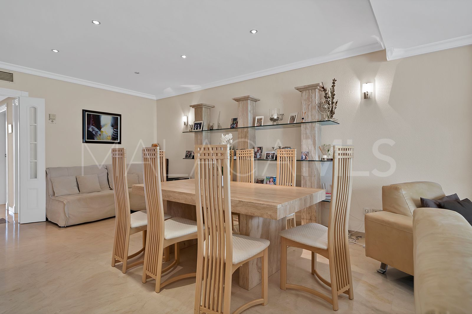 Apartamento for sale in New Golden Mile with 2 bedrooms