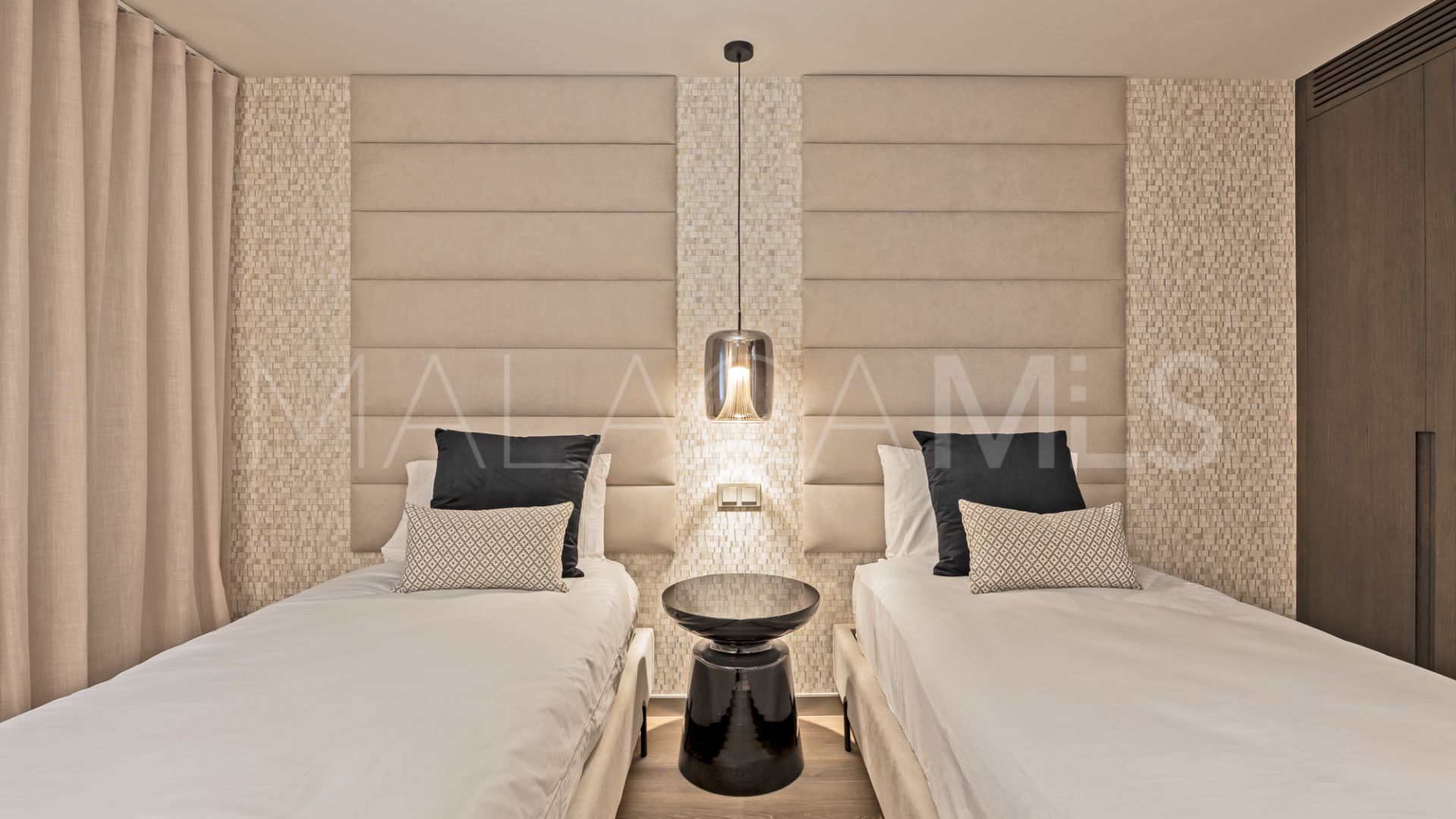 Lägenhet for sale in Marbella - Puerto Banus