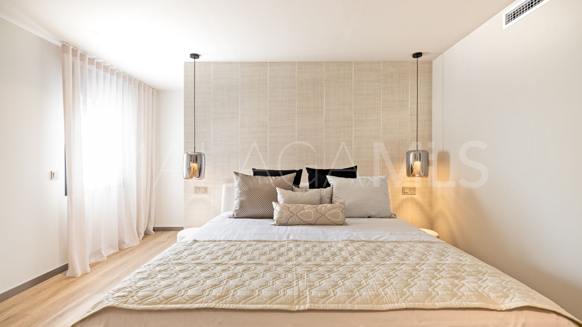 Lägenhet for sale in Marbella - Puerto Banus