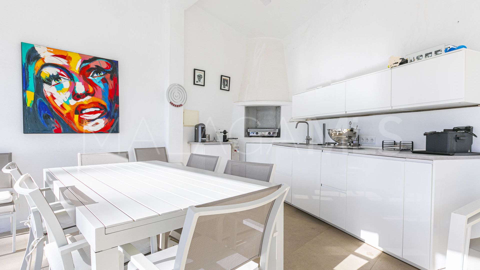 Villa for sale in Benahavis