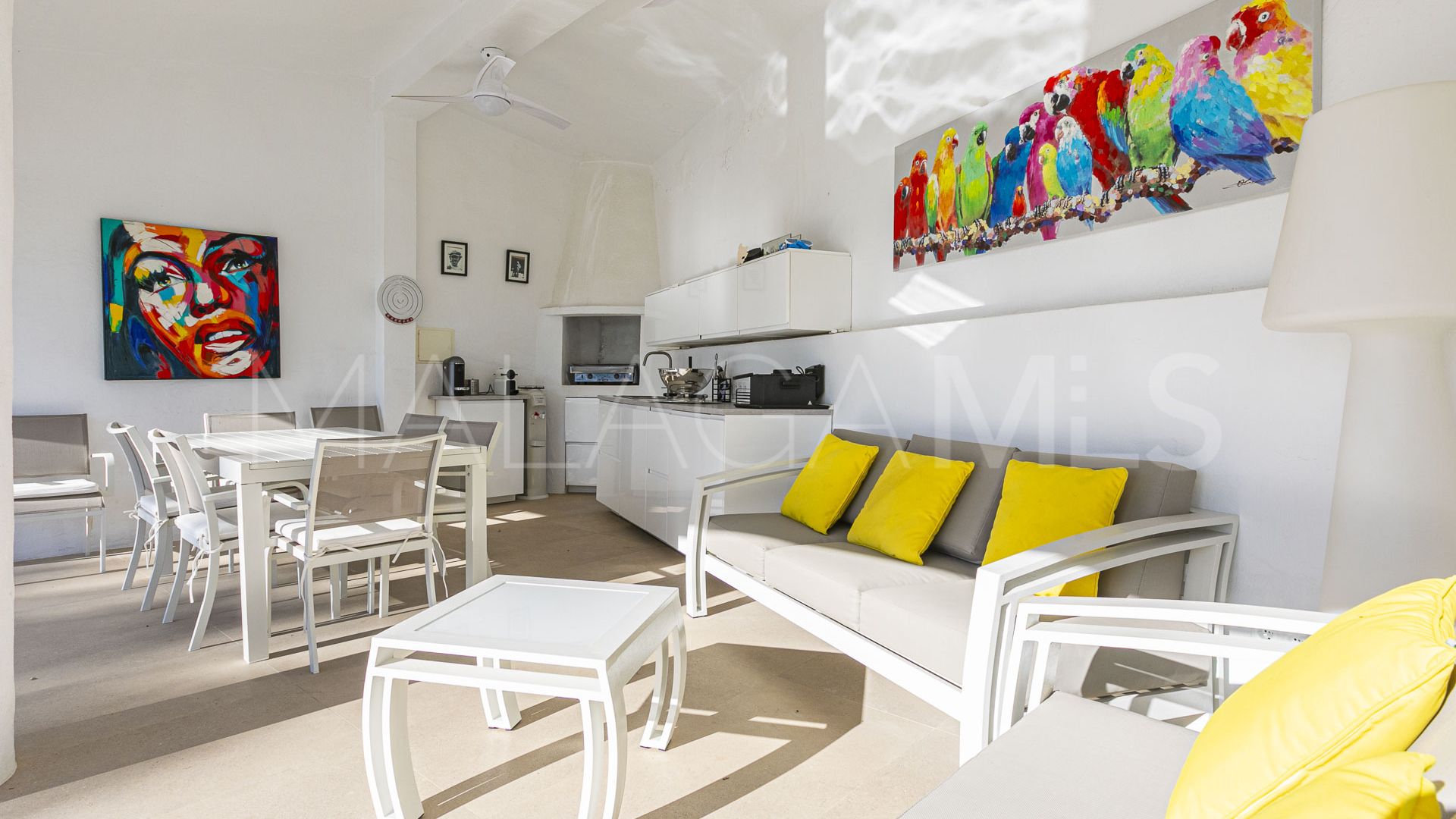 Villa for sale in Benahavis