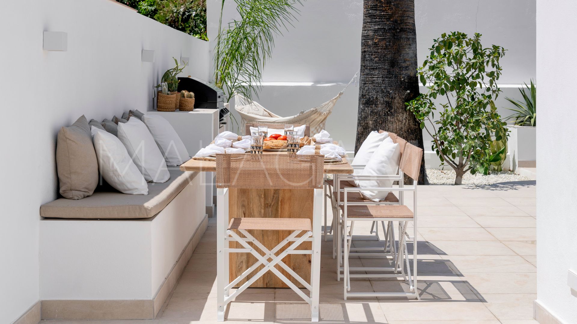 Villa for sale in Nueva Andalucia