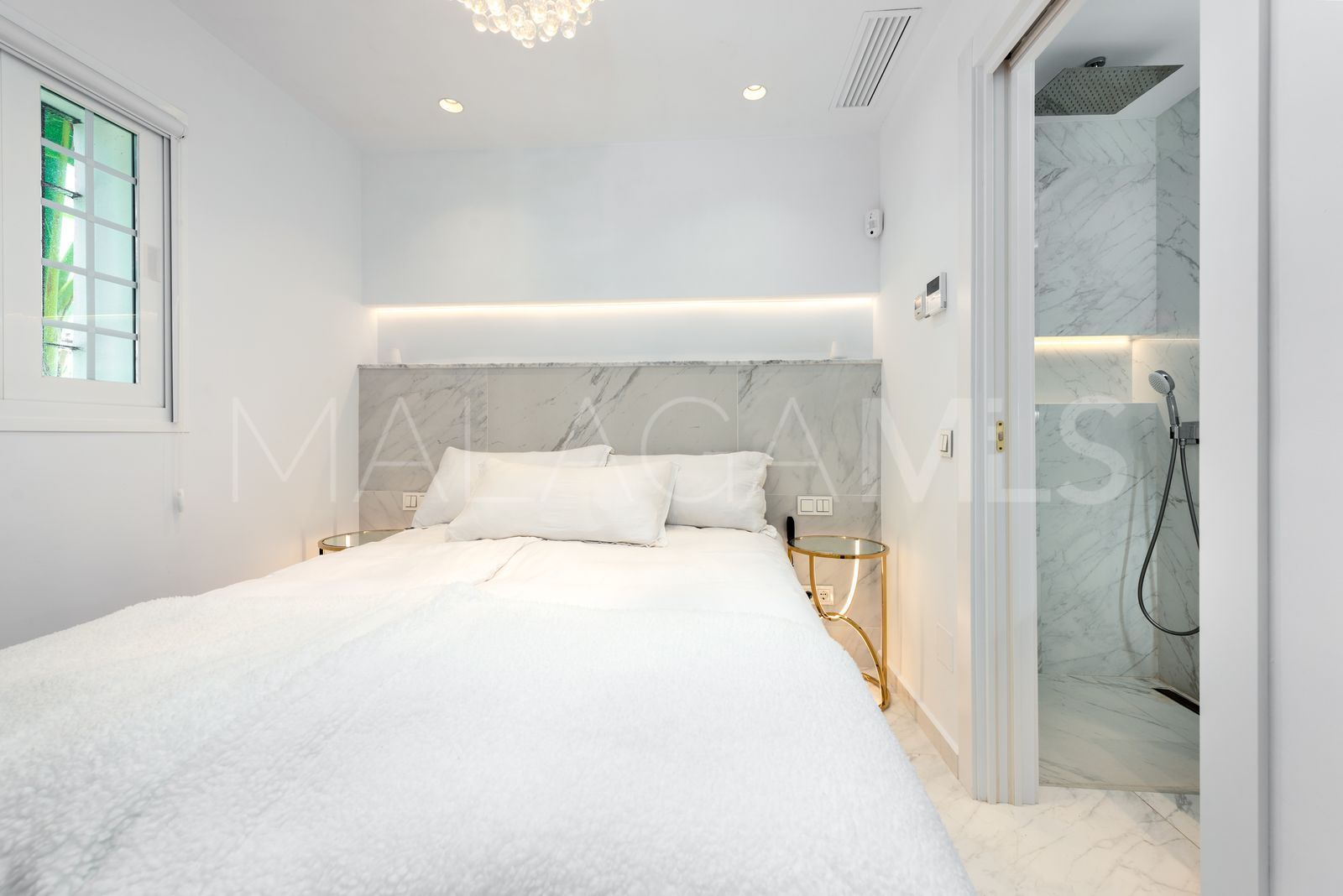 Maison de ville for sale in Nueva Andalucia