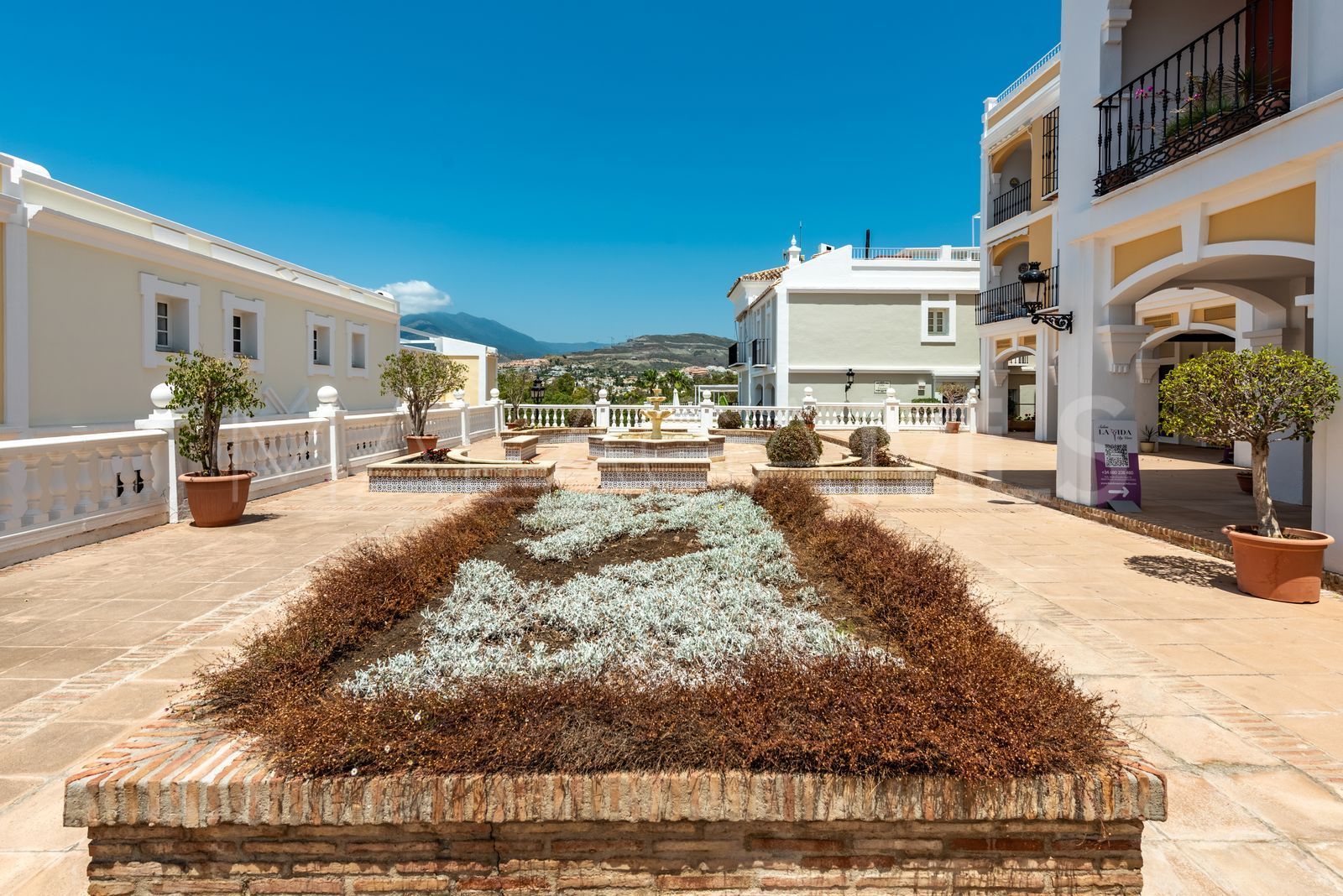 Maison de ville for sale in Nueva Andalucia