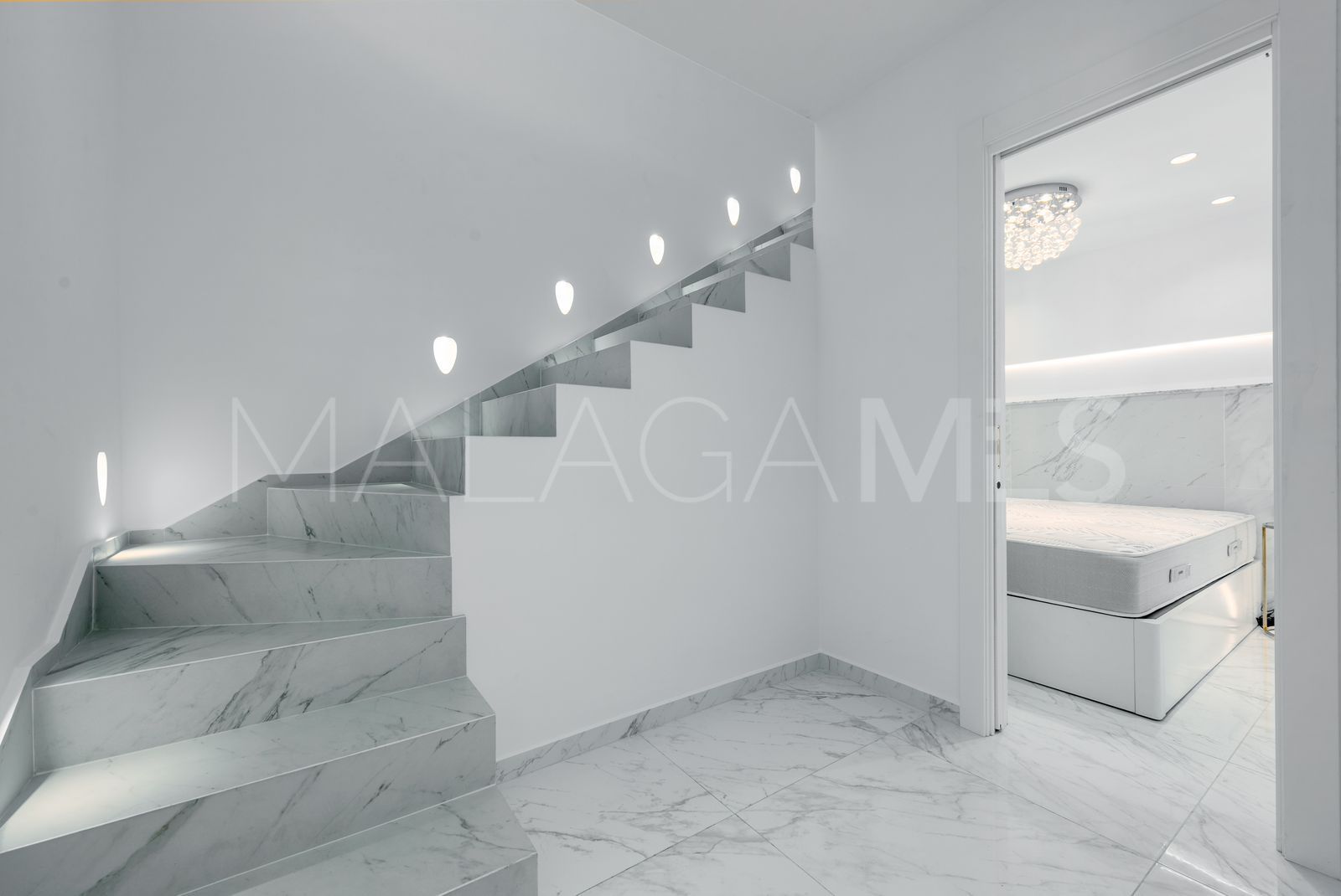 Maison de ville for sale in Nueva Andalucia