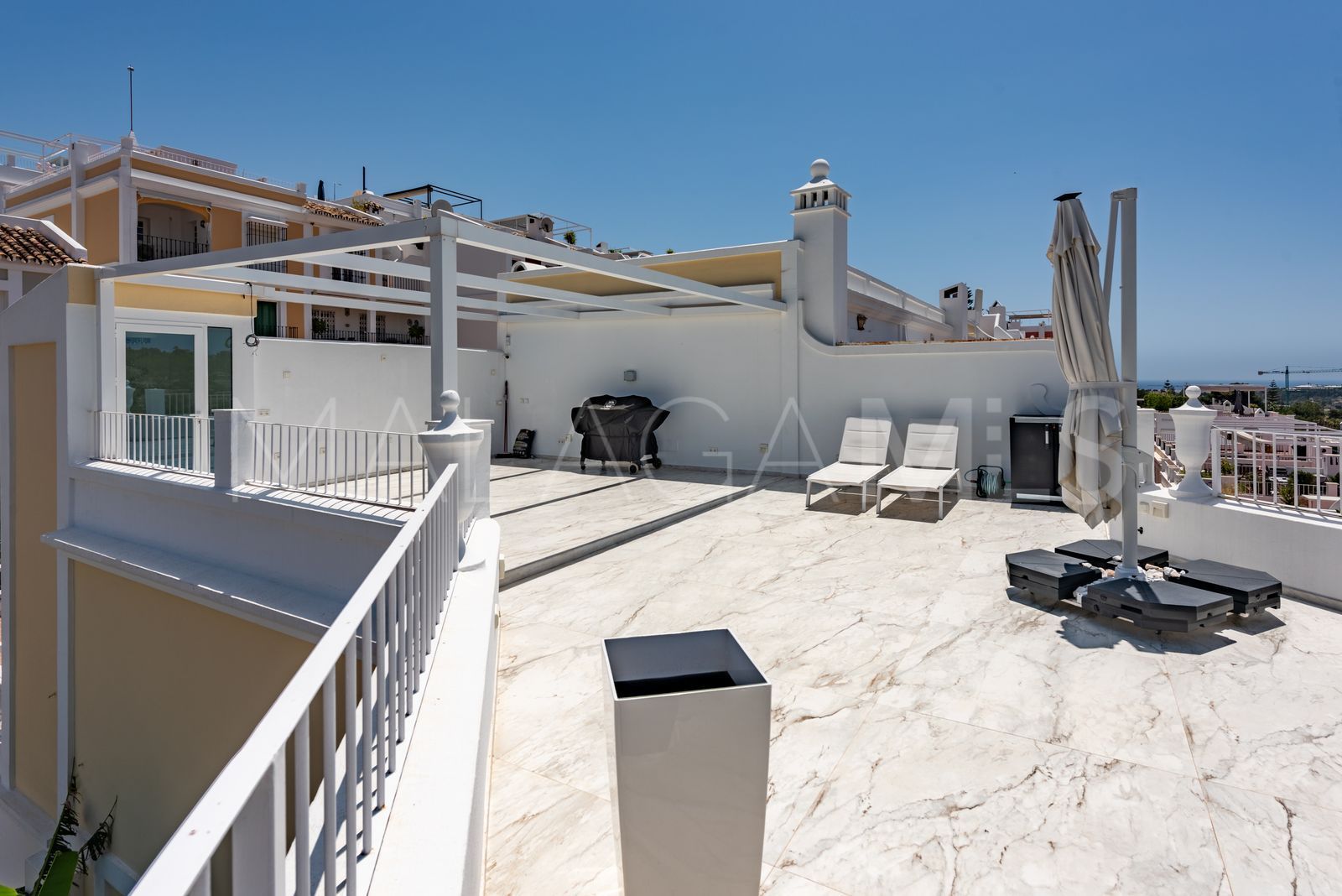 Maison de ville for sale in Nueva Andalucia