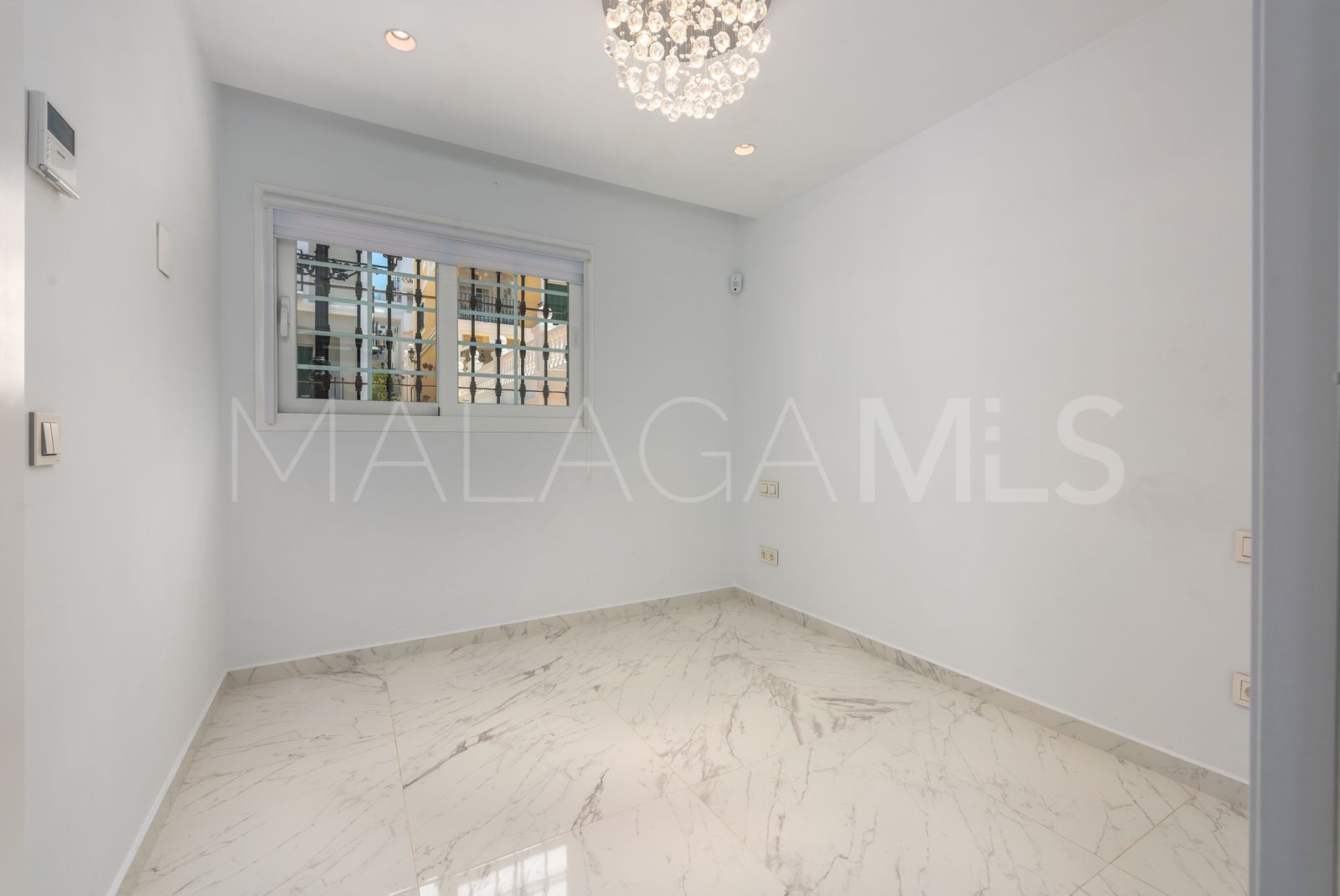 Maison de ville for sale in Nueva Andalucia