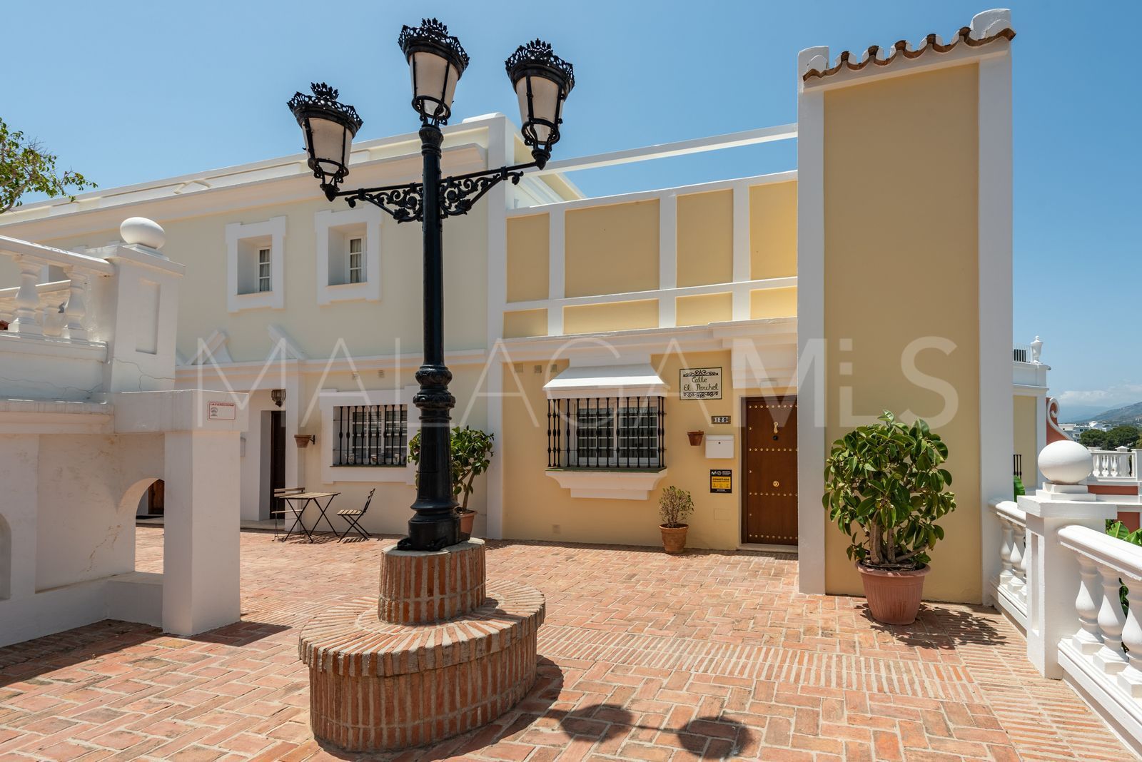 Maison de ville for sale in Nueva Andalucia