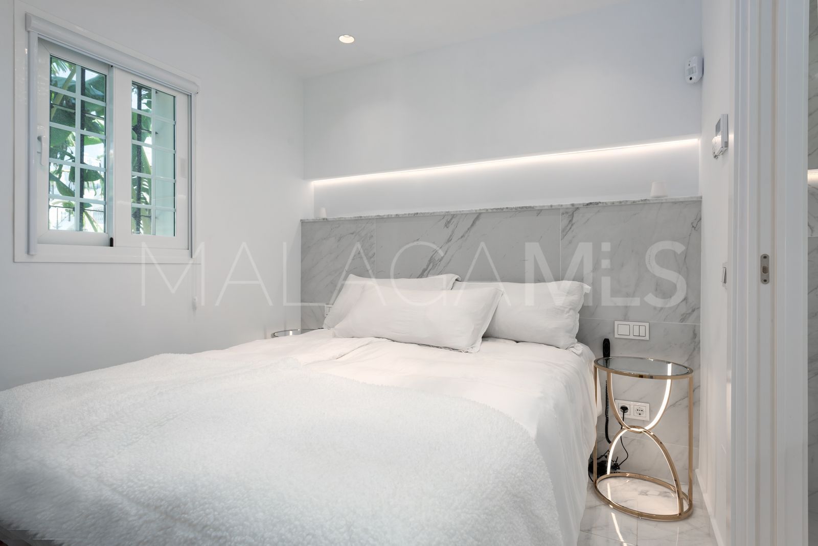 Maison de ville for sale in Nueva Andalucia