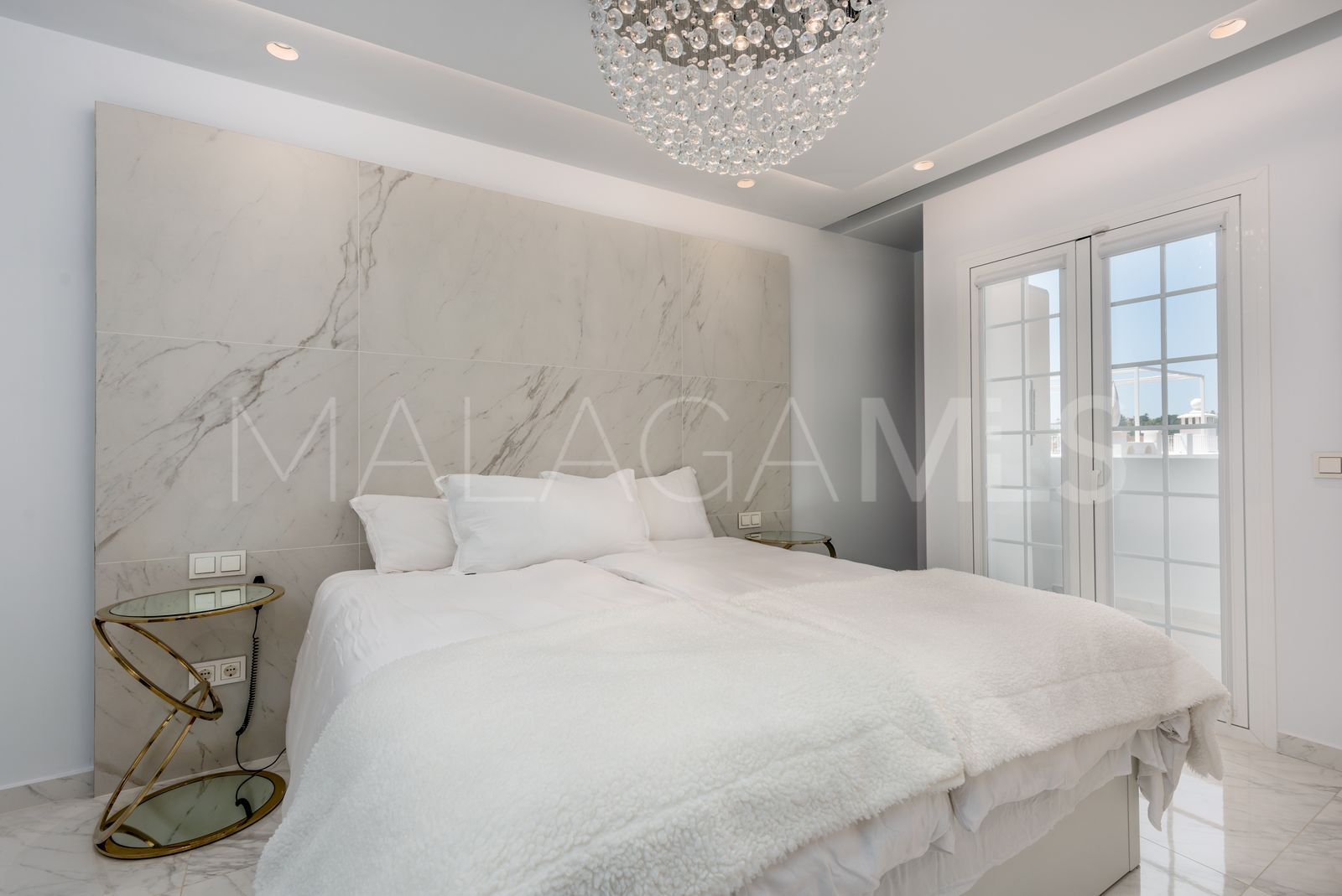 Maison de ville for sale in Nueva Andalucia