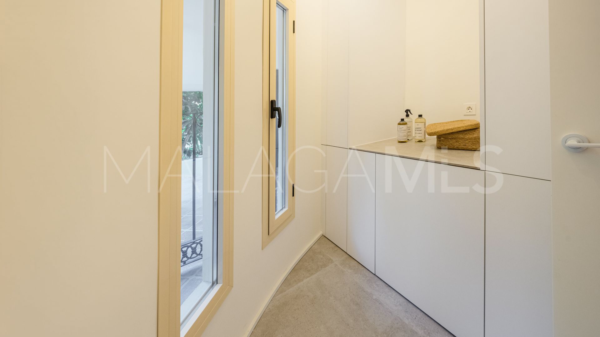 Erdgeschosswohnung for sale in Nueva Andalucia