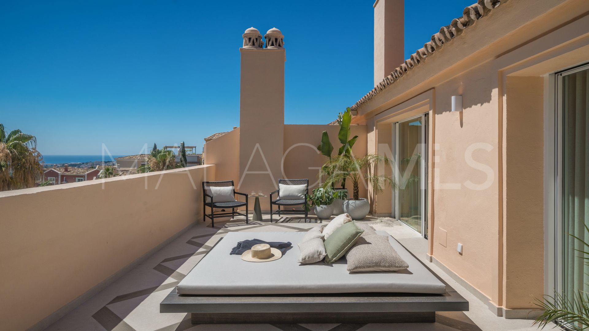 Duplex penthouse for sale in Nueva Andalucia