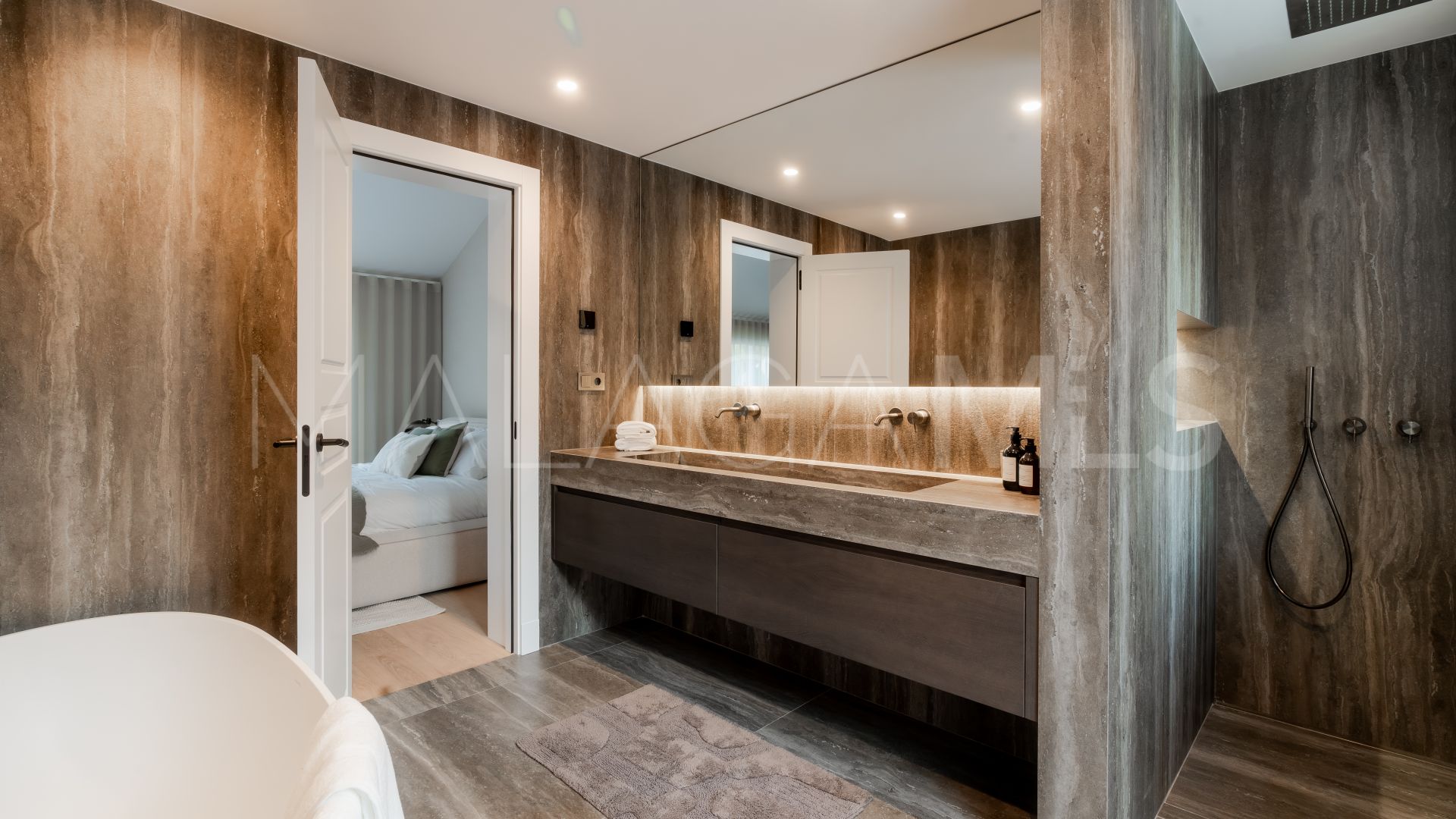 Duplex penthouse for sale in Nueva Andalucia