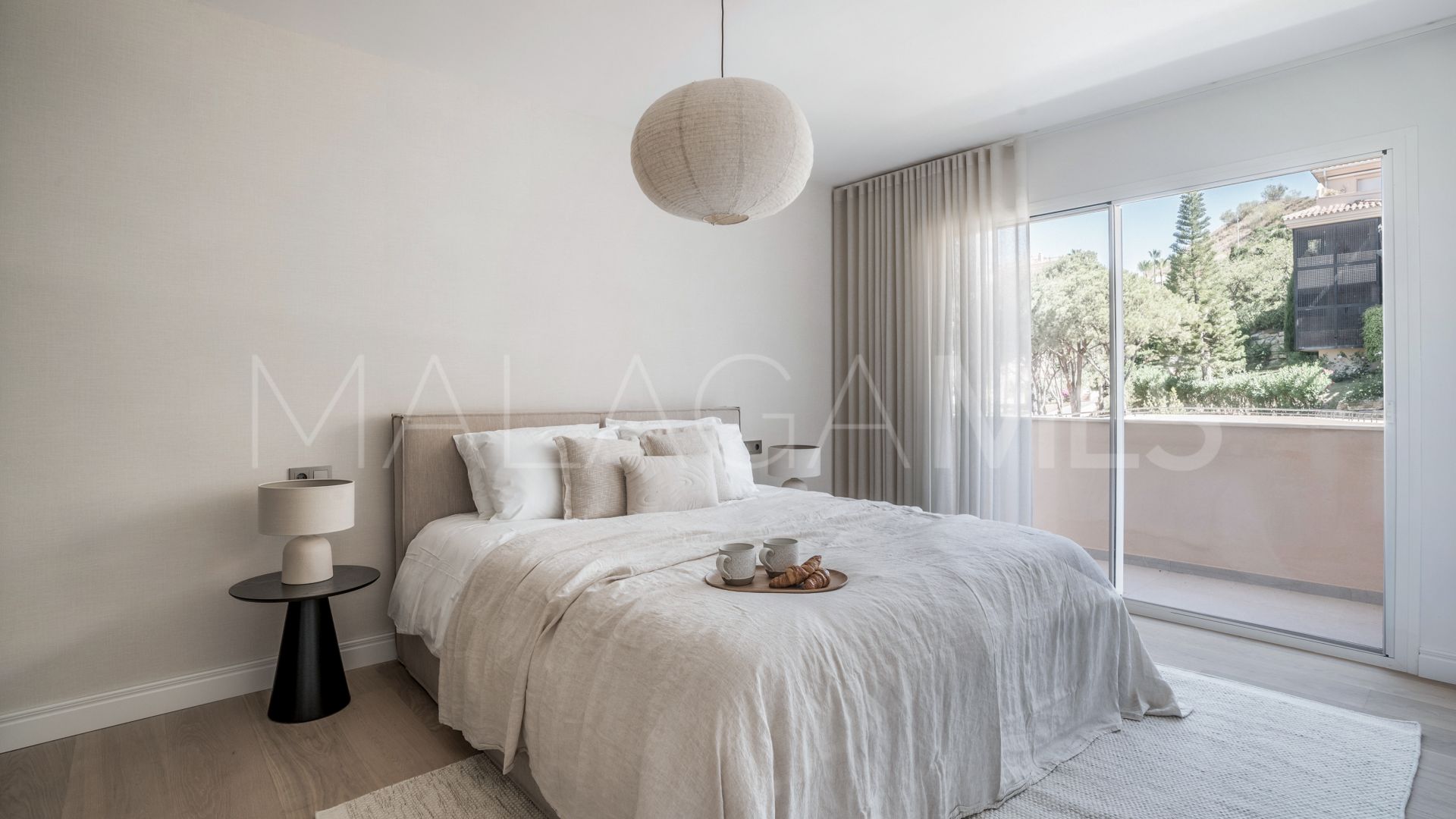 Duplex penthouse for sale in Nueva Andalucia