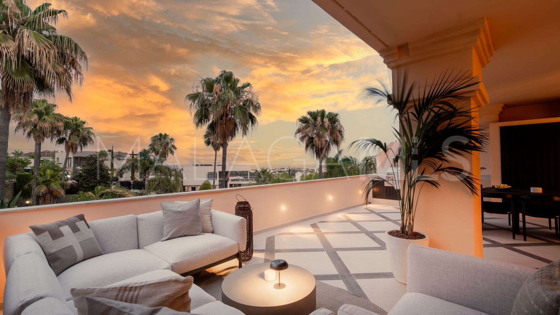 Duplex penthouse for sale in Nueva Andalucia