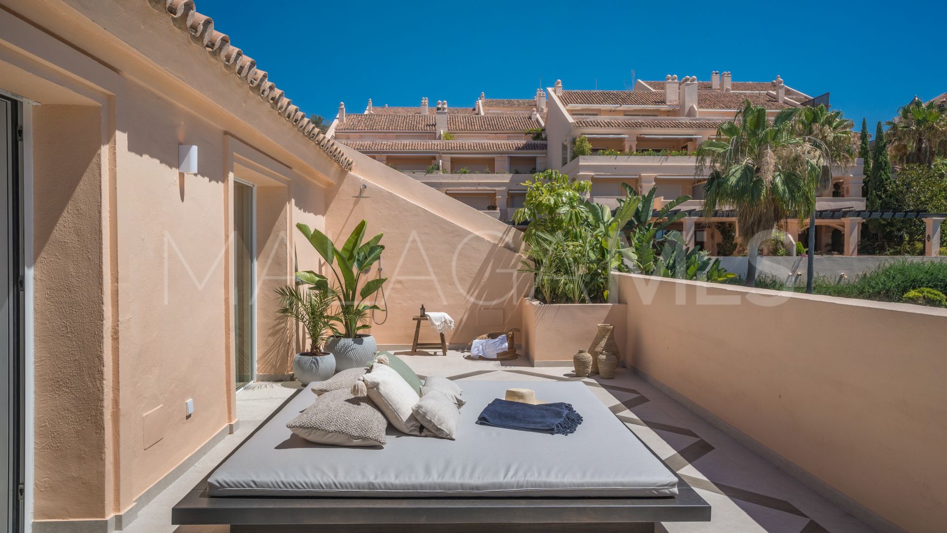 Duplex penthouse for sale in Nueva Andalucia