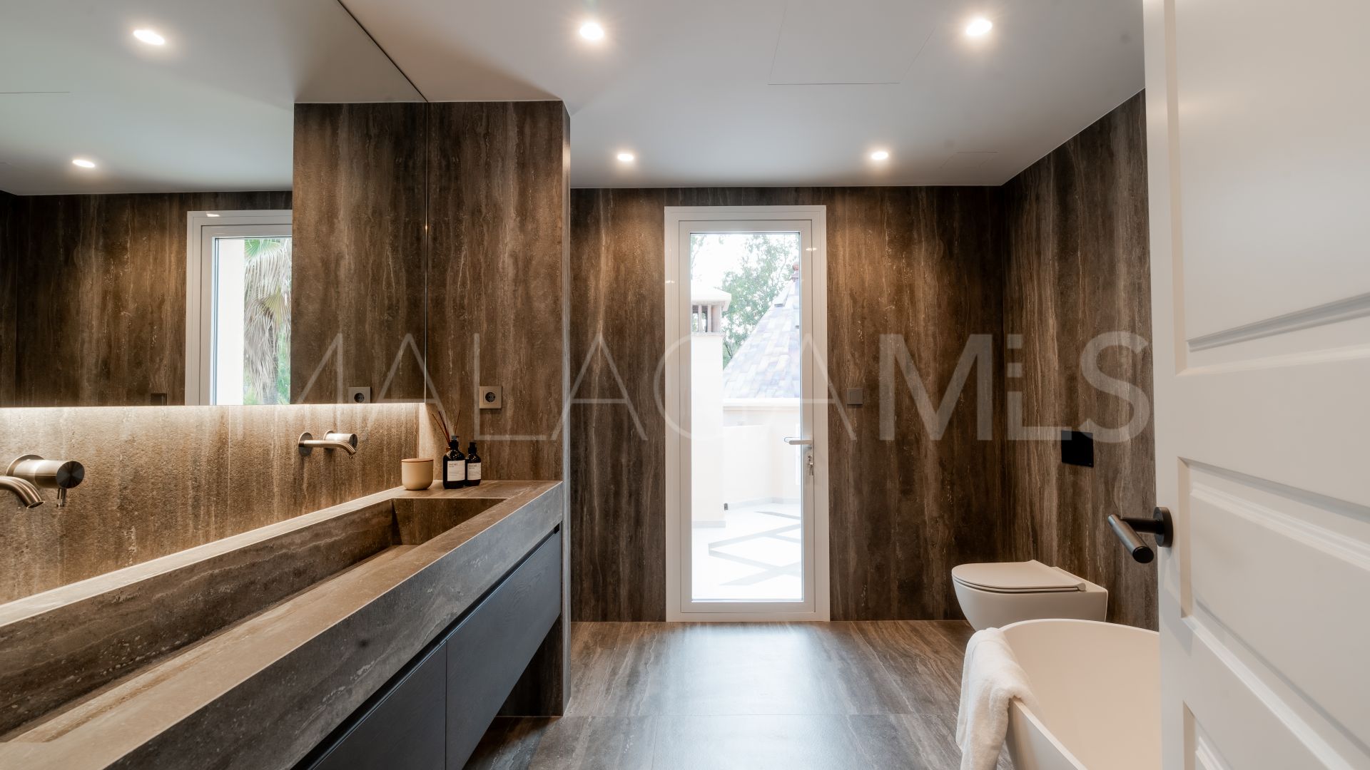 Duplex penthouse for sale in Nueva Andalucia