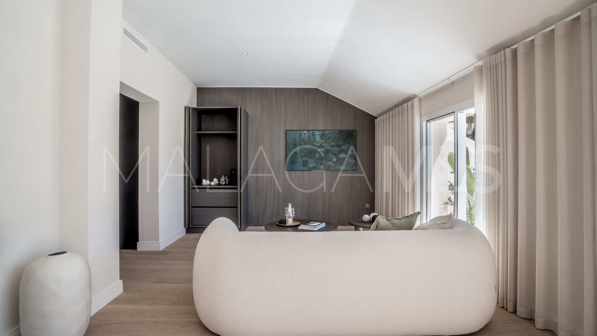 Duplex penthouse for sale in Nueva Andalucia