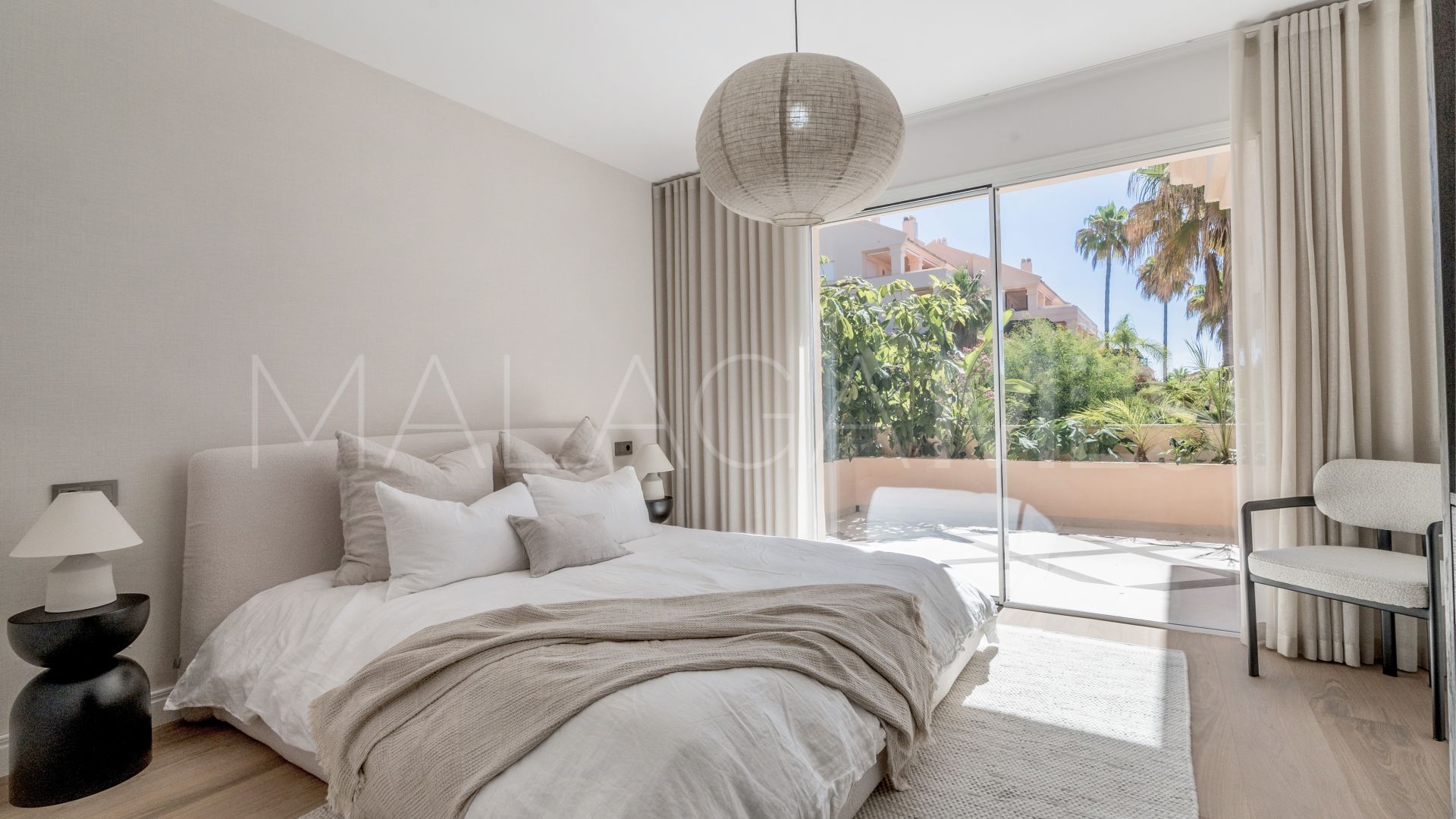 Duplex penthouse for sale in Nueva Andalucia