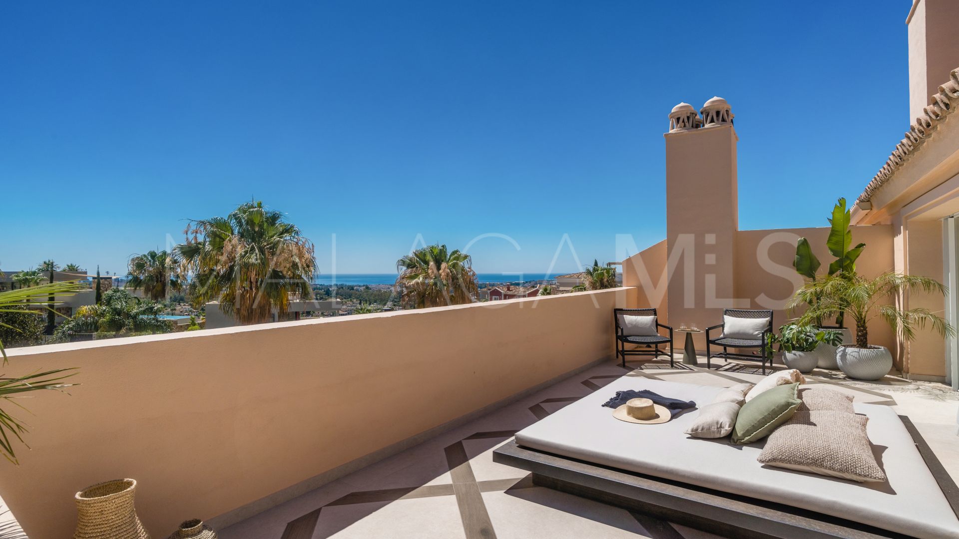 Duplex penthouse for sale in Nueva Andalucia