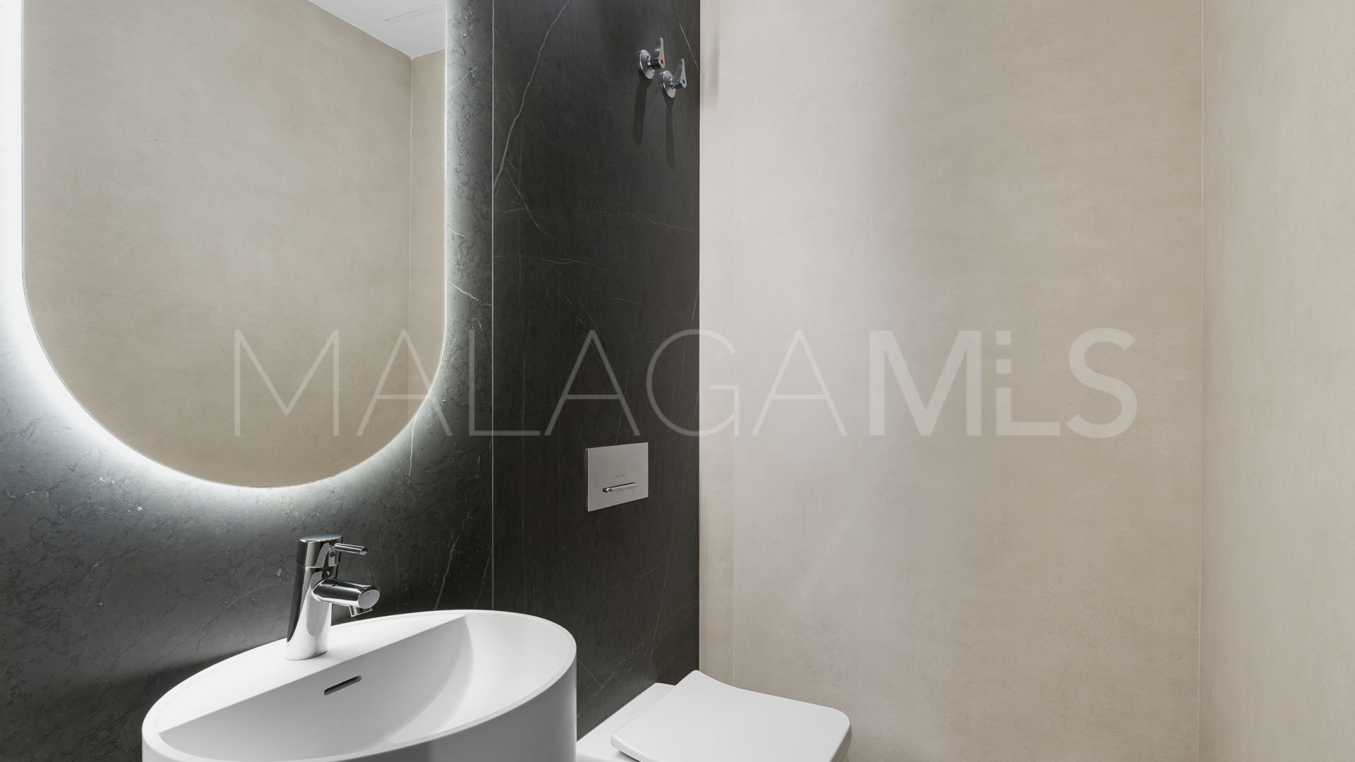 Apartment for sale in Country Club Las Brisas