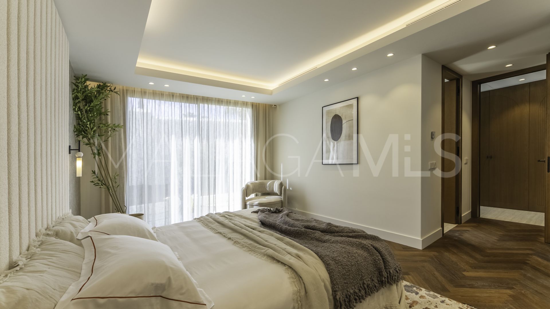 Semi detached villa for sale in Marbella East