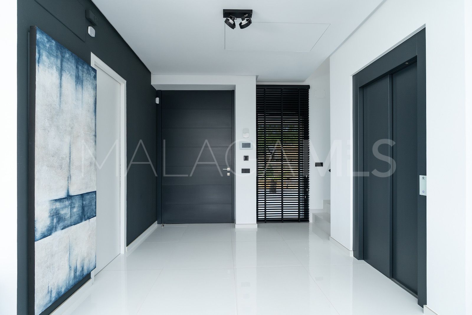 Parhus for sale in Estepona