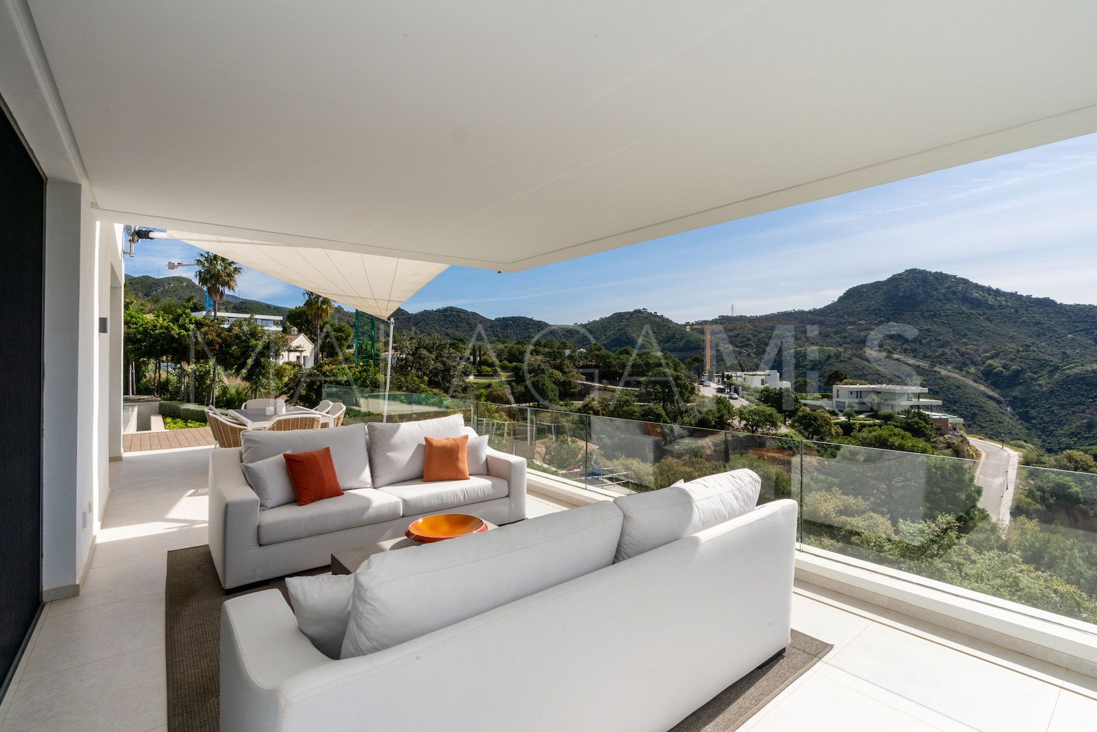 Parhus for sale in Estepona