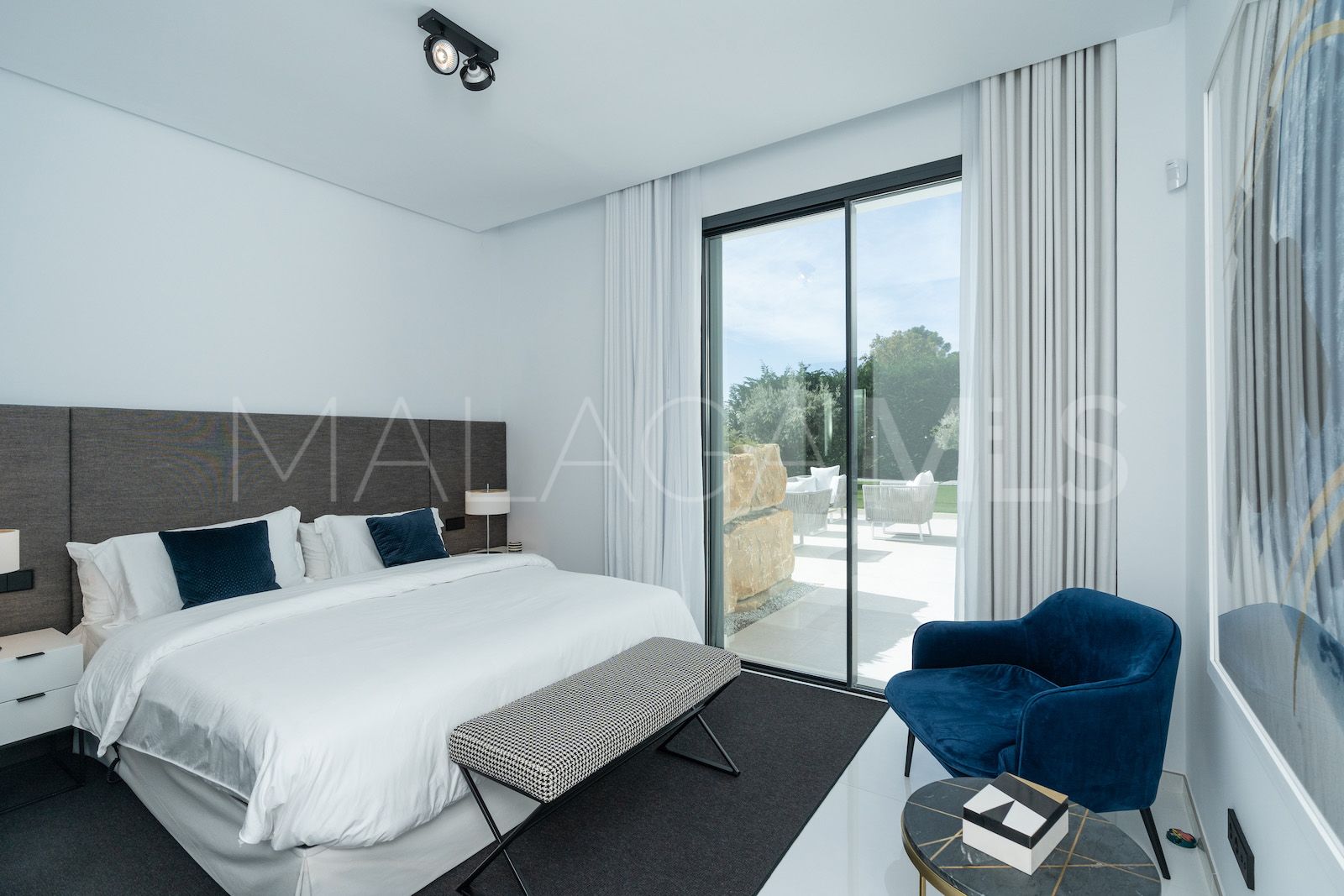 Parhus for sale in Estepona