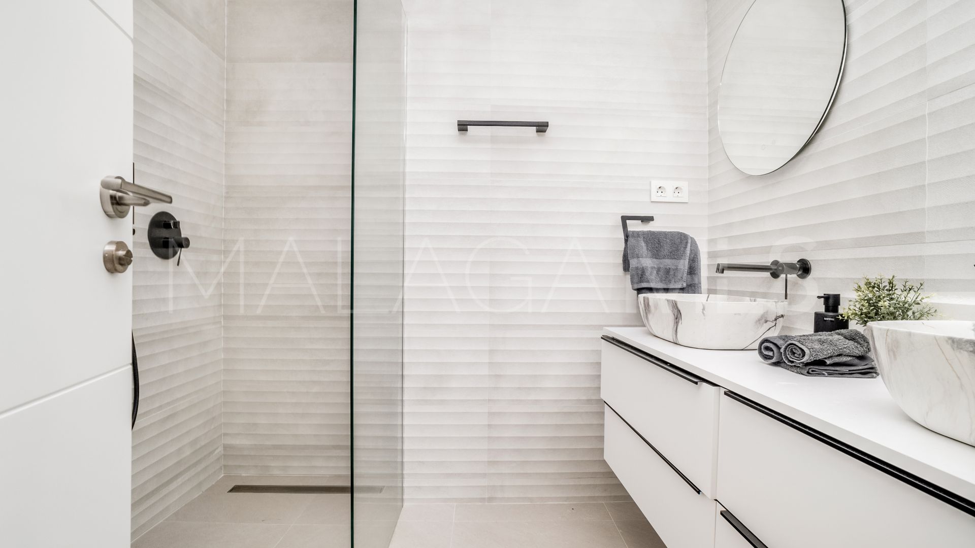 Buy apartamento in Nueva Andalucia