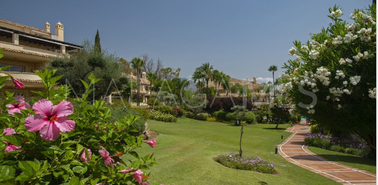 Zweistöckiges penthouse for sale in Nueva Andalucia